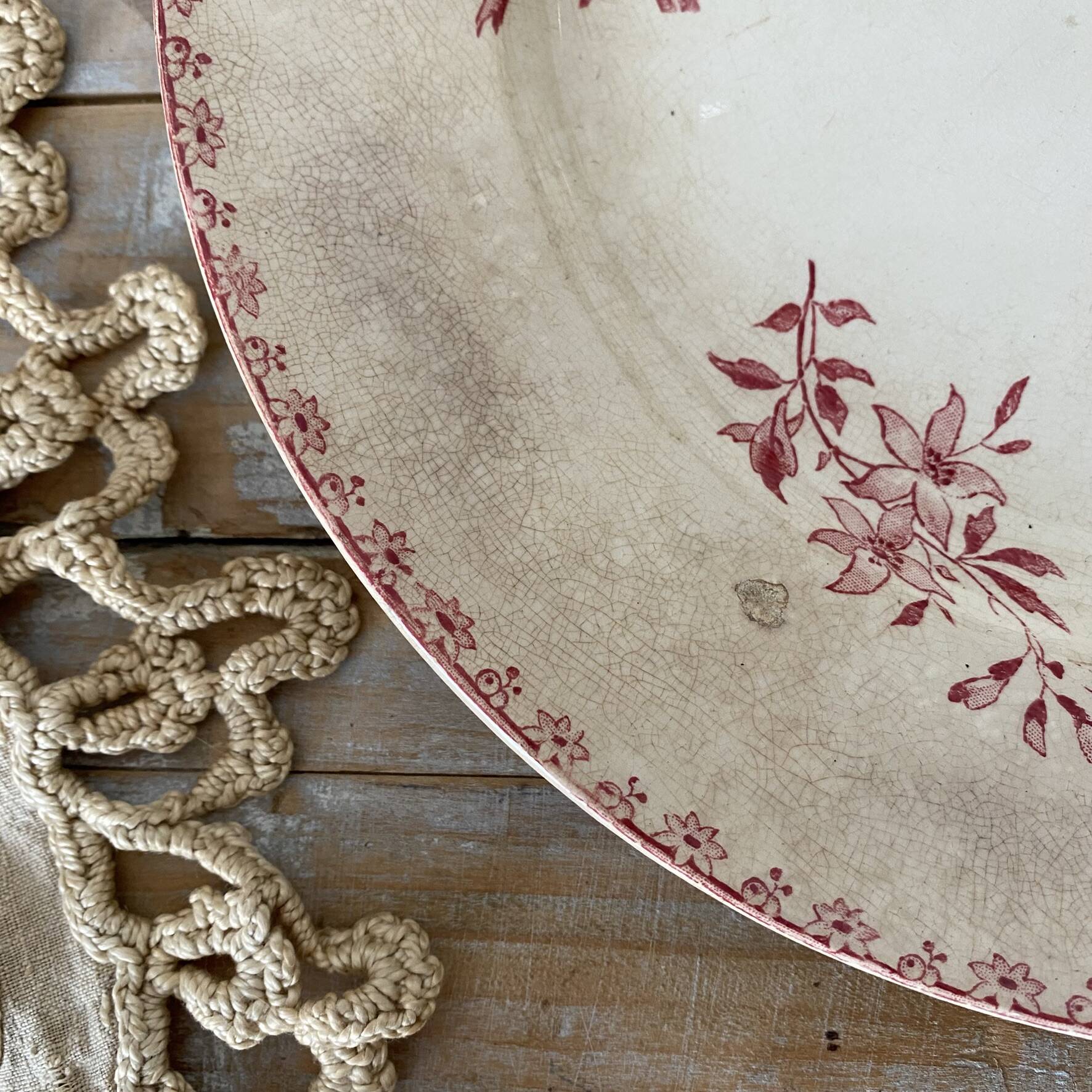 Round plate made of ironstone Sarreguemines Digoin model Favourite