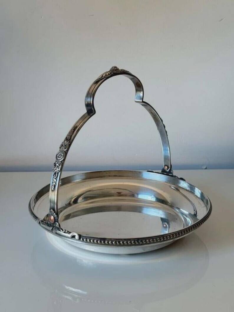 Silver-plated fruit basket with a movable handle – Louis XVI style