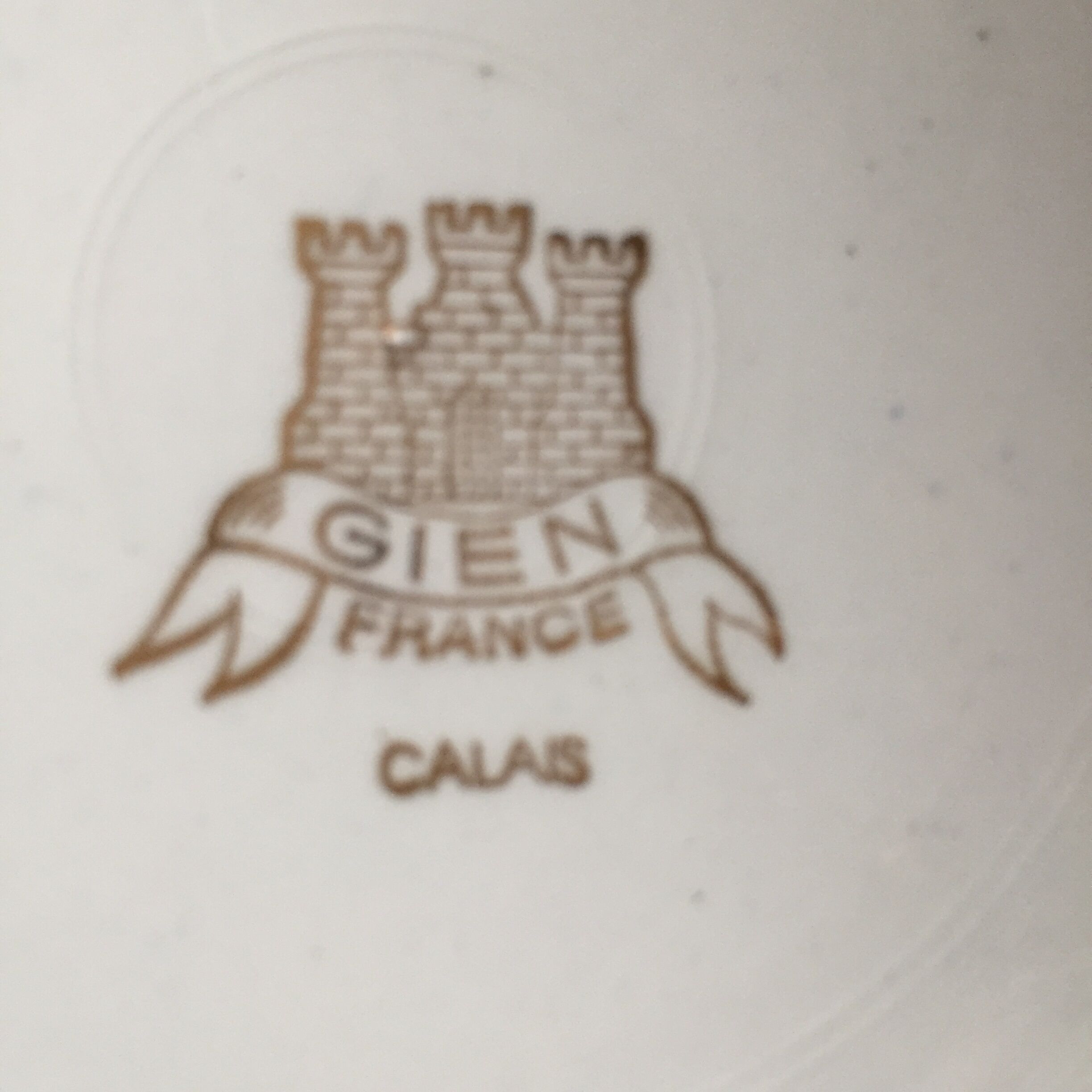 Gien white hollow plates