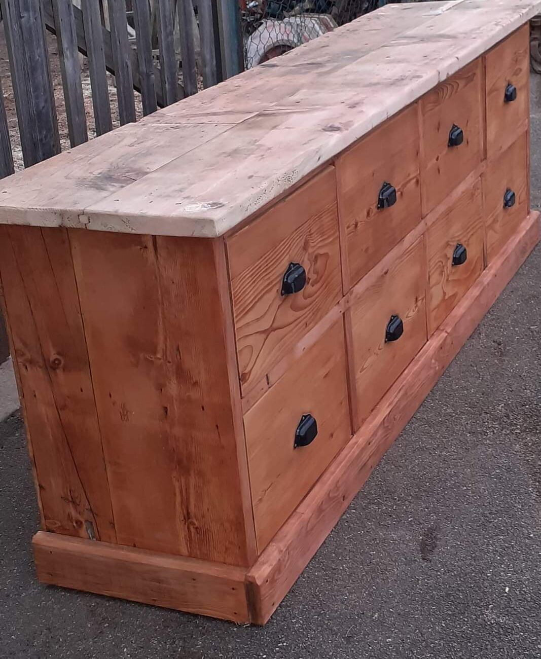 Trade furniture 8 drawers