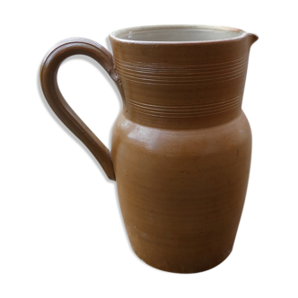 Vintage Berry sandstone pitcher