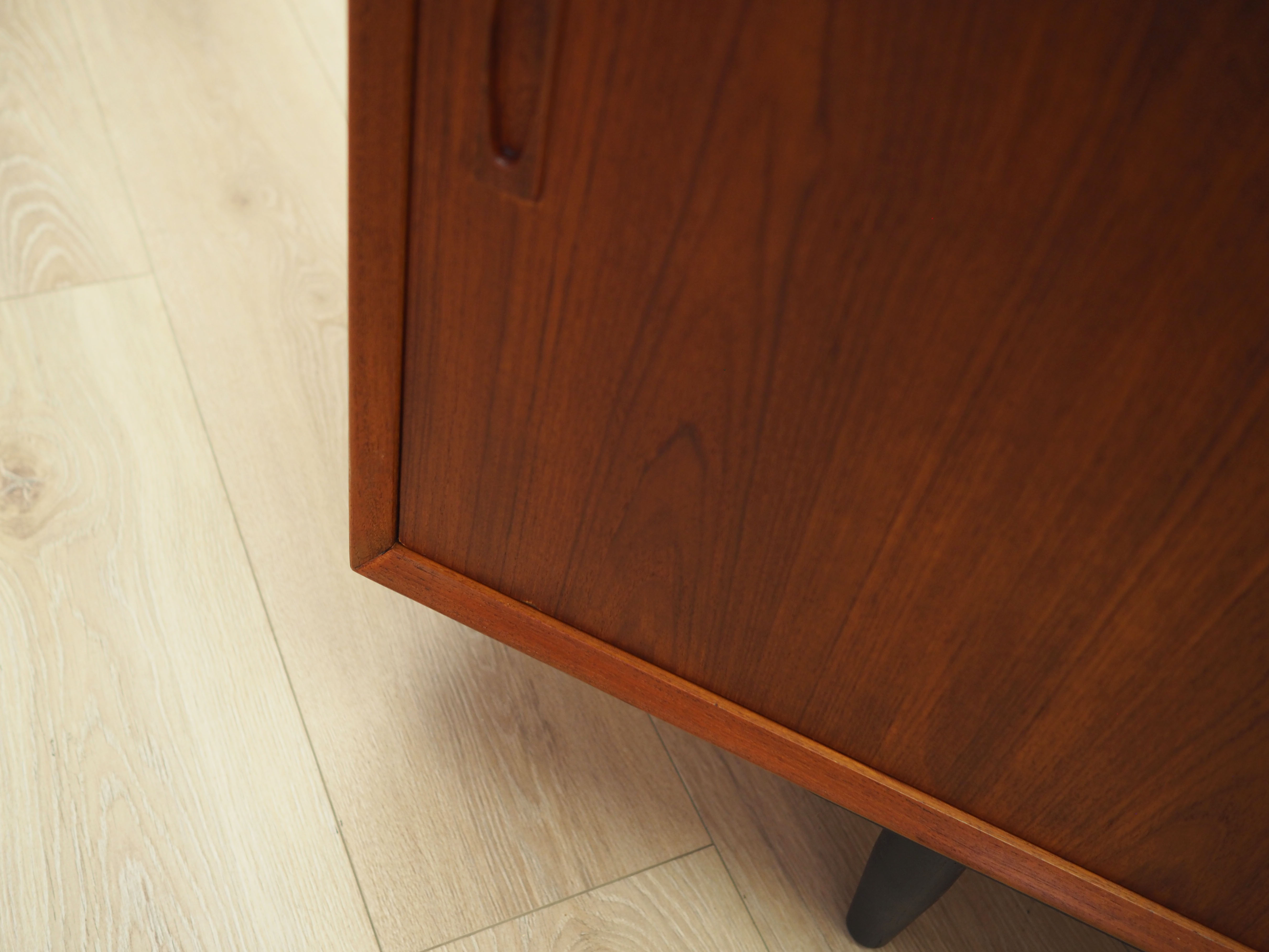 Enfilade en teck, design danois, années 1970, production: Danemark