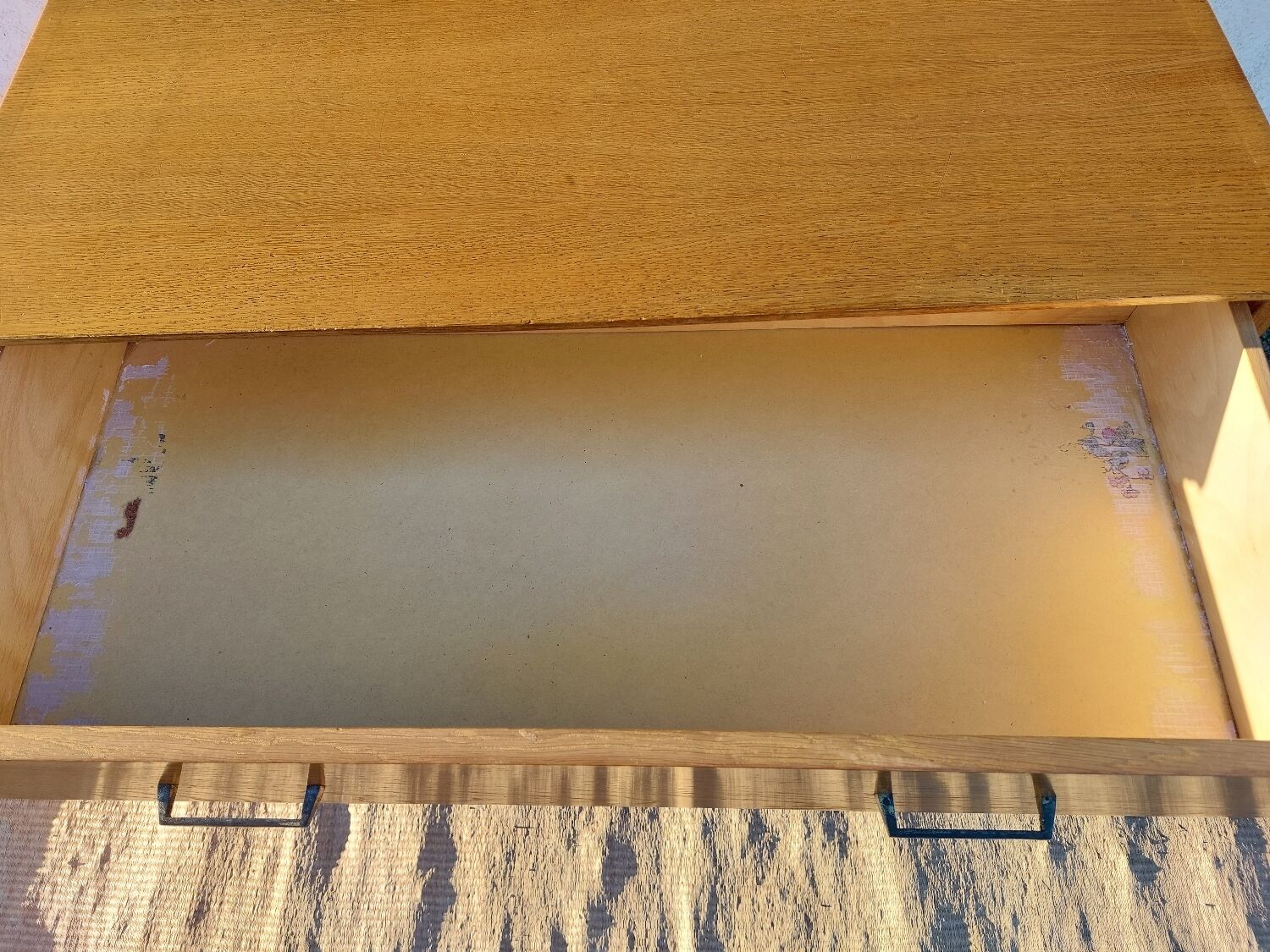 Solid wood chest of drawers