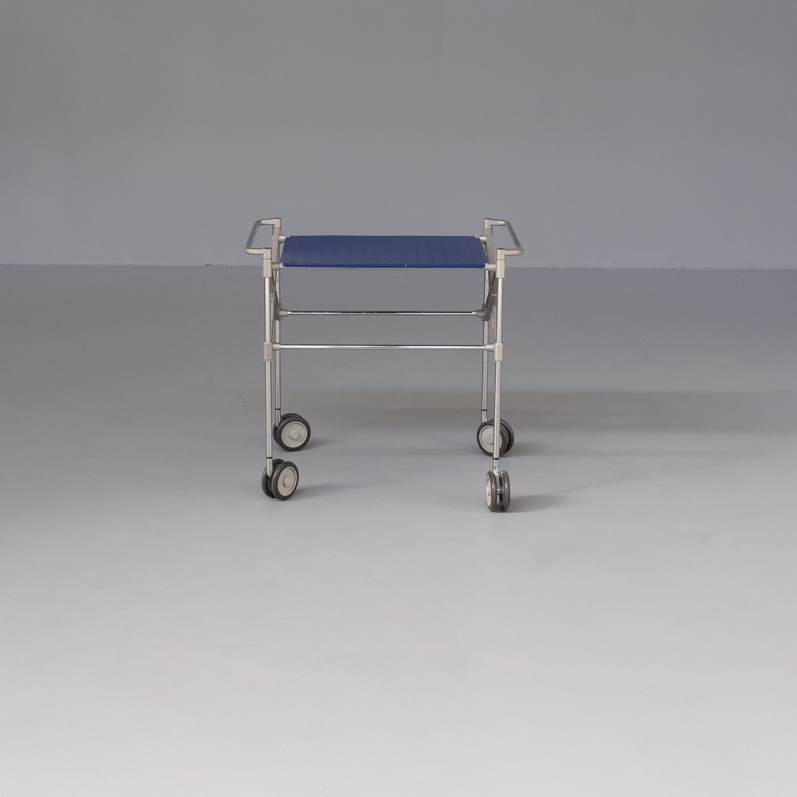 Antonio Citterio & Oliver Löw ‘oxo’ serving table trolley for Kartell