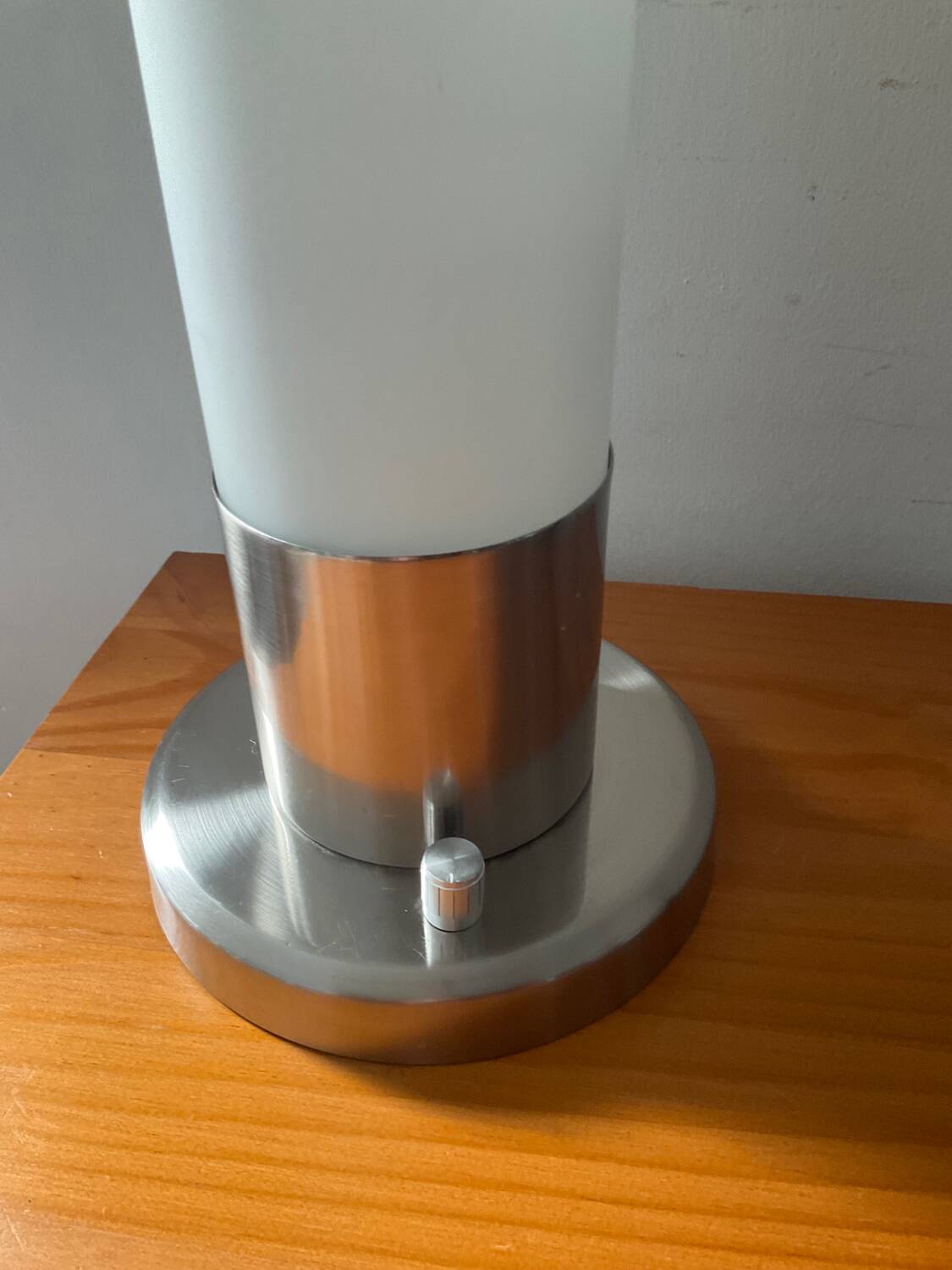 Vintage lamp in opaline and brushed aluminum
