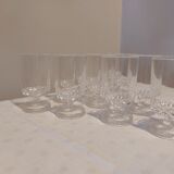 10 verres à liqueur en cristal