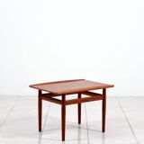 „Surfboard“ teak coffee table by Grete Jalk for Glostrup
