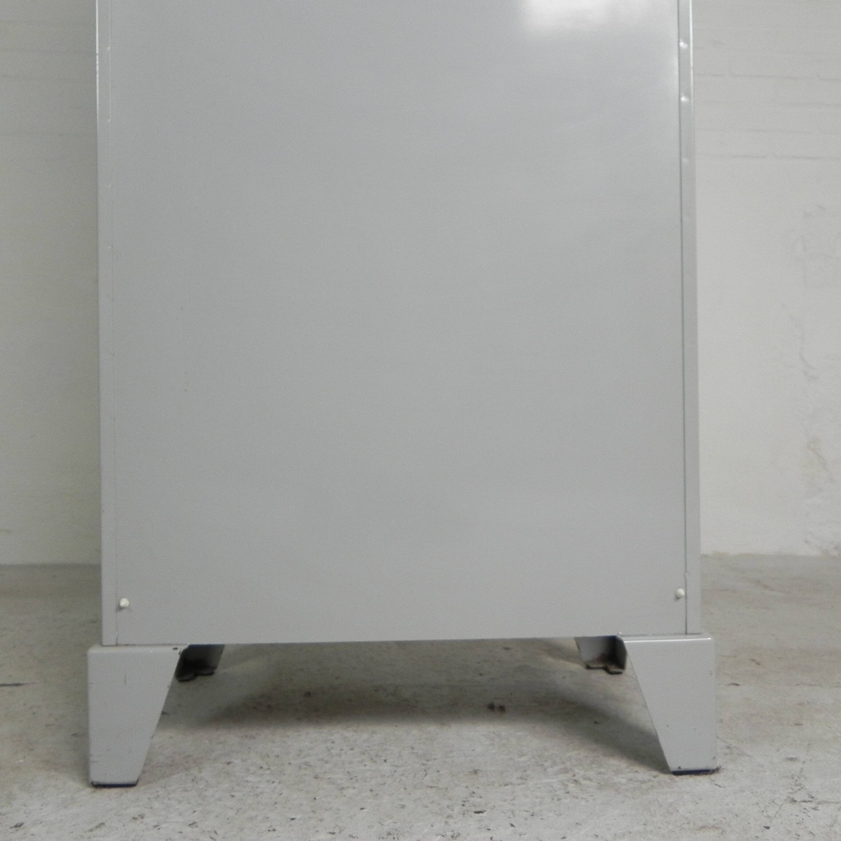 Steel doctor's cabinet, medicine cabinet, Oostwoud, 1960s