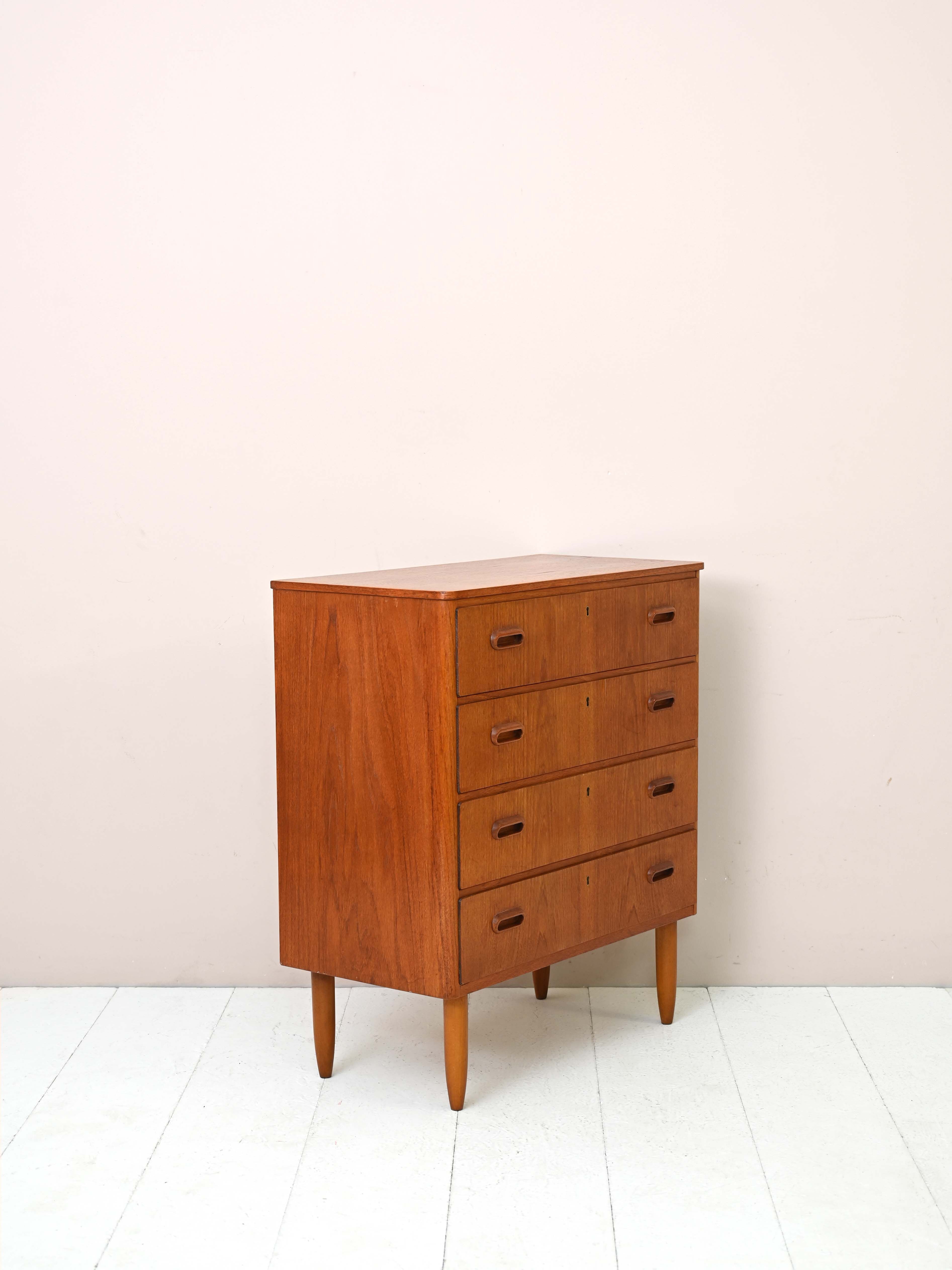 Commode en teck scandinave