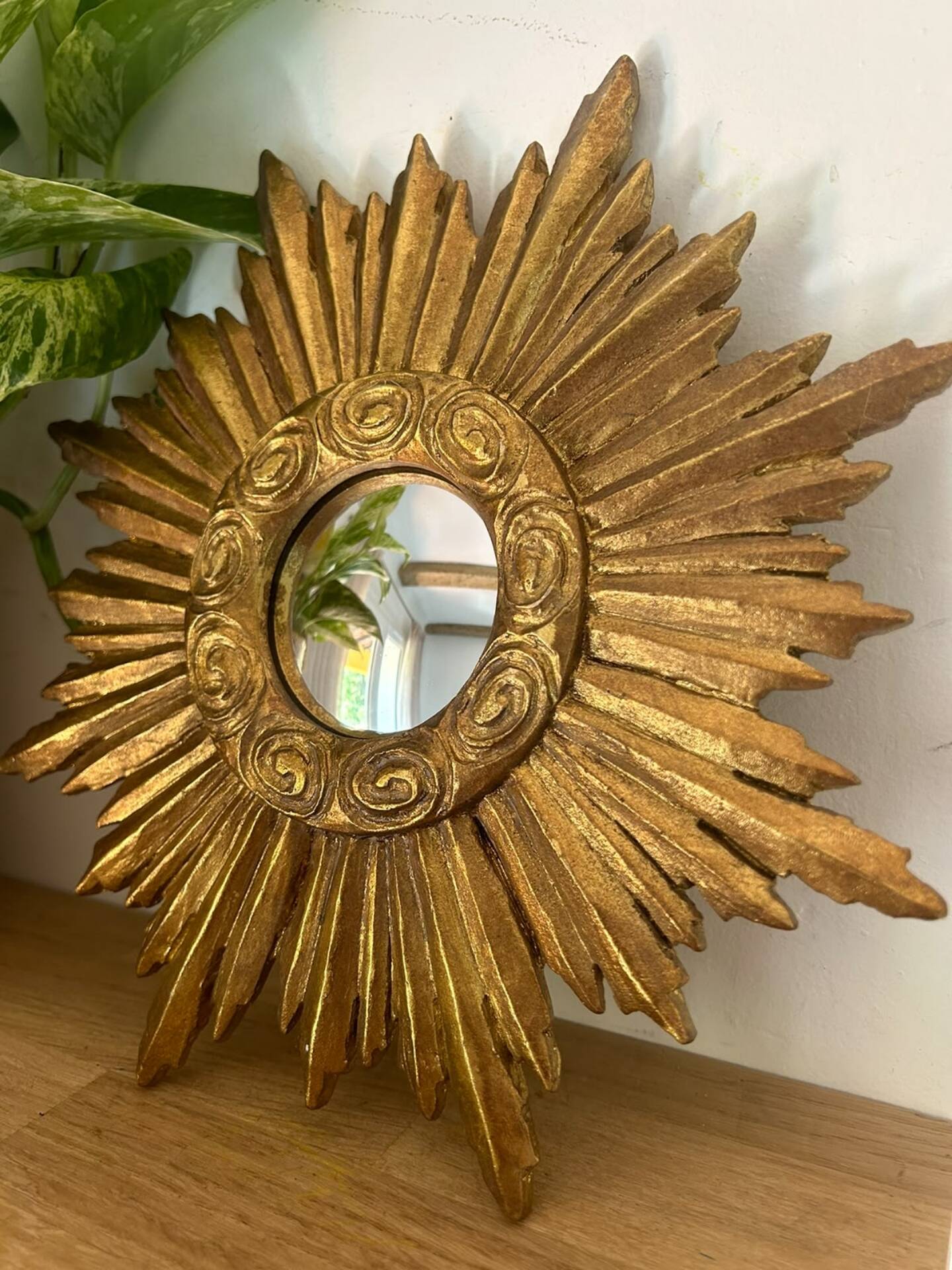 Miroir soleil doré convexe