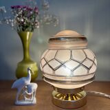 Lampe à poser globe vintage art déco en verre rose et doré