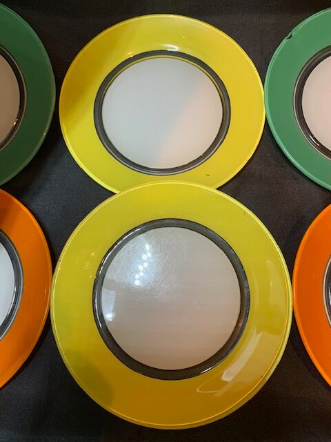 6 dessert plates of "Duralex" vinatge colour