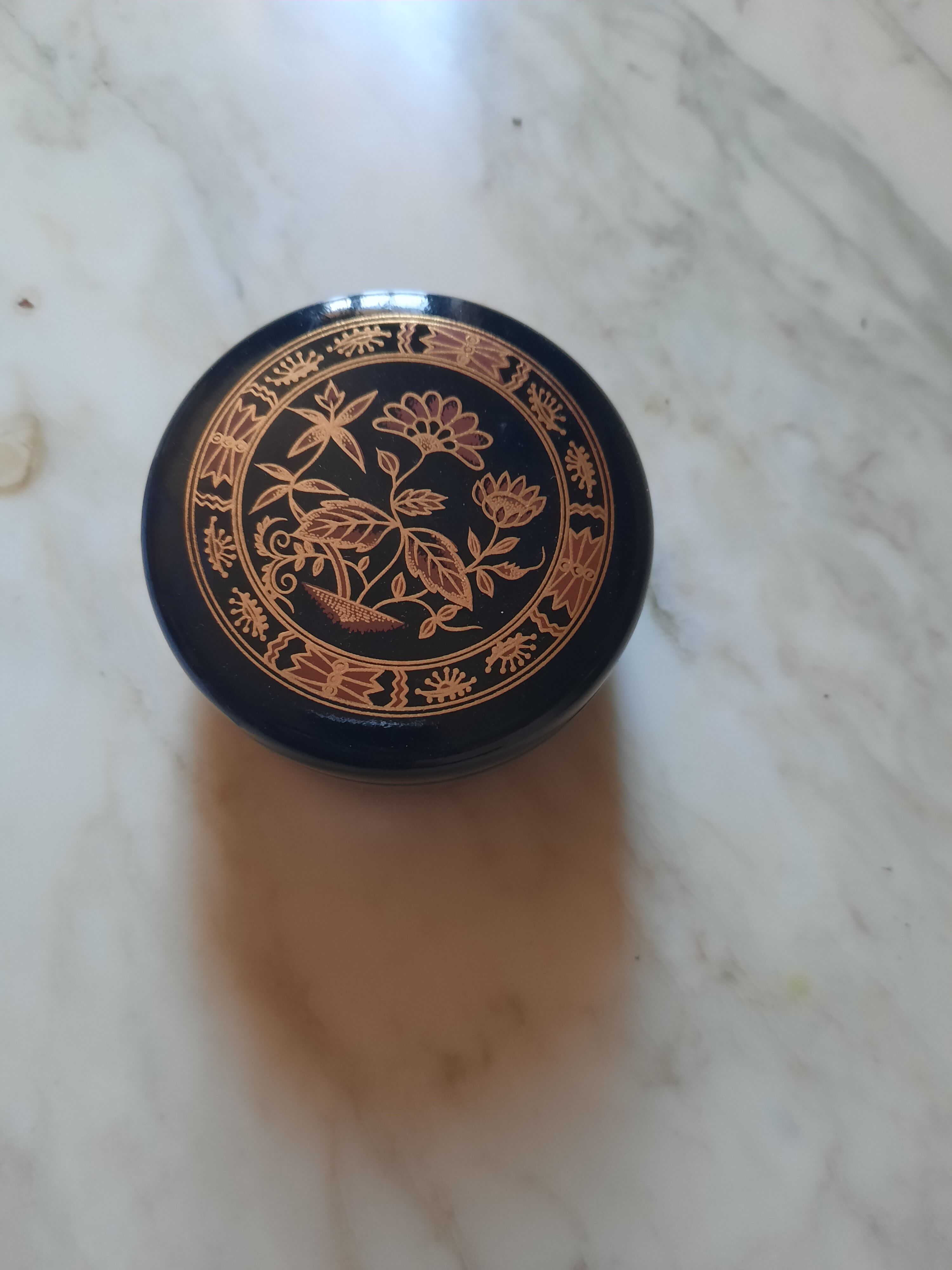Boîte japonaise en laque