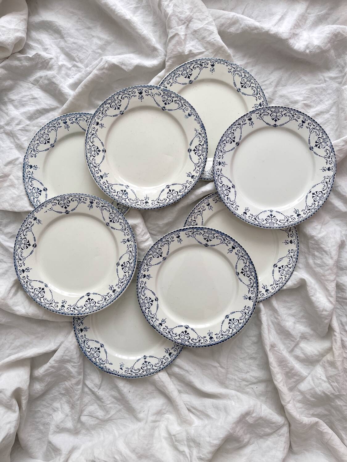 8 ironstone dinner plates “Balzac” Choisy le Roi