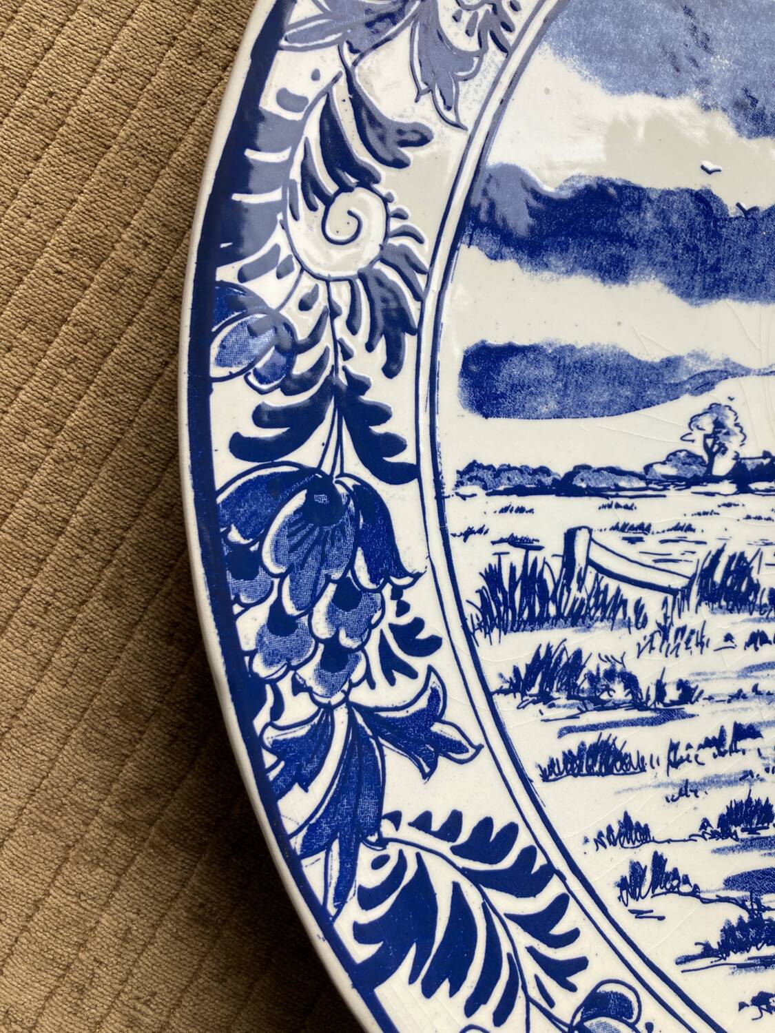 Large plate Delft Blue
