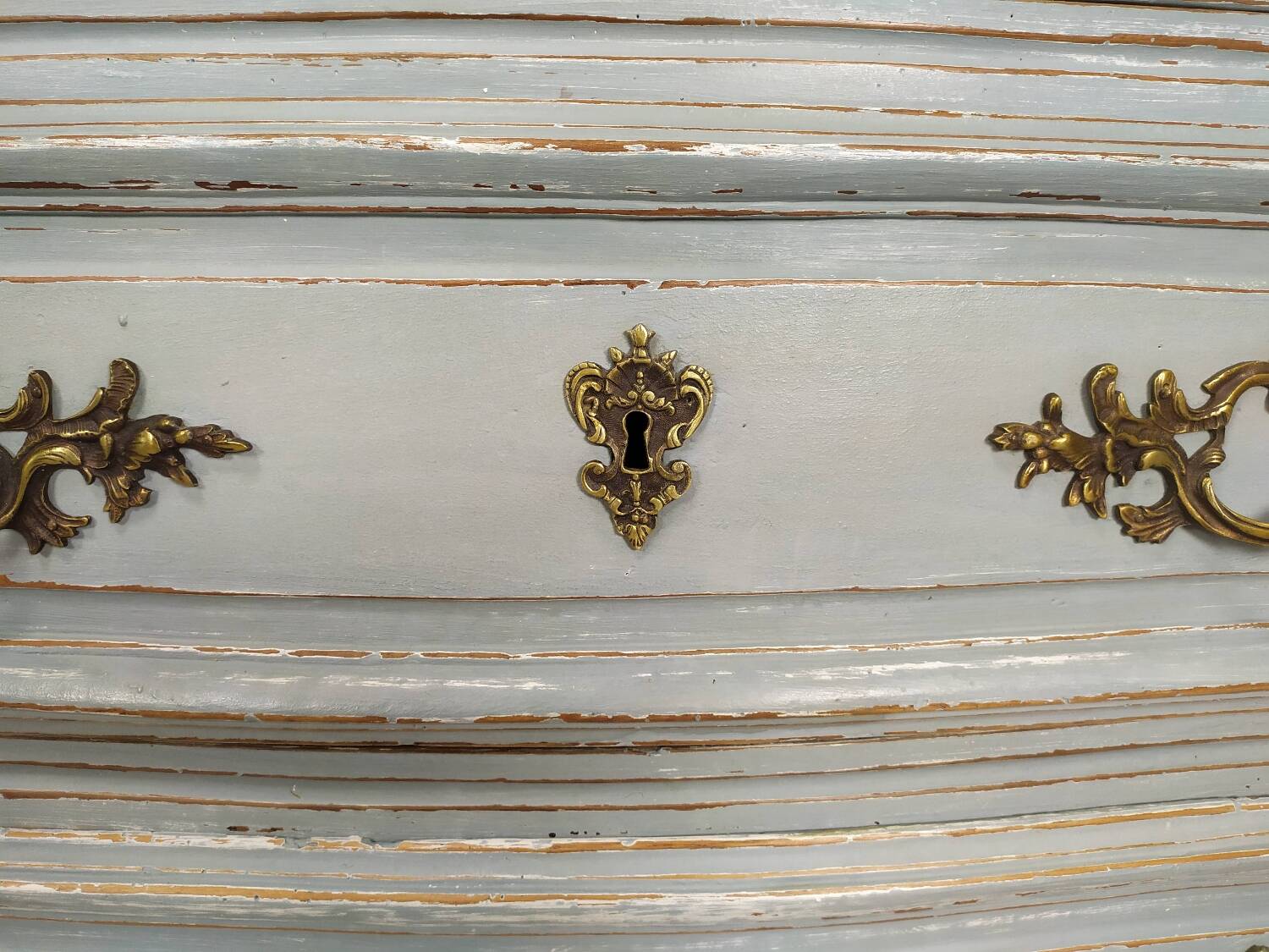 Antique patinated chest of drawers