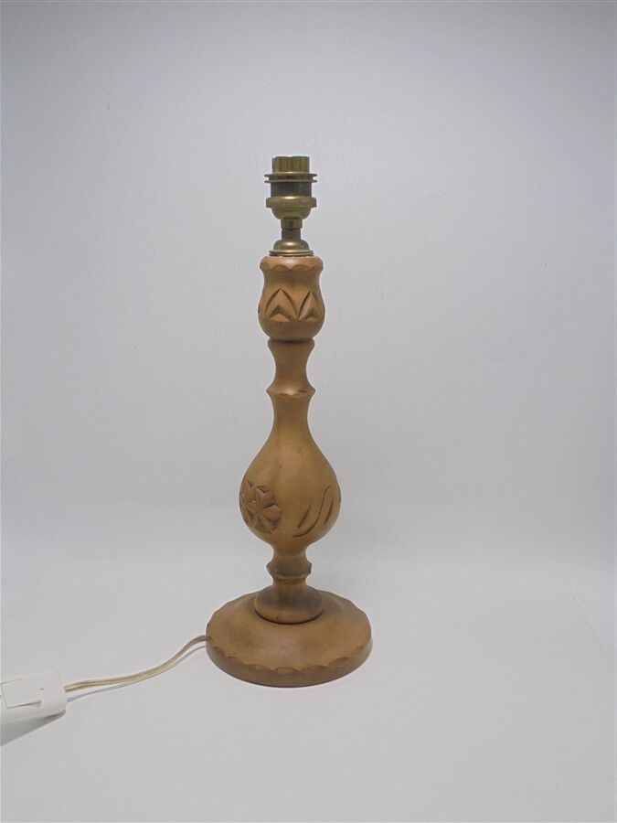Wooden lamp foot