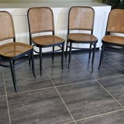 Lot de 4 chaises n°811 d’après Hoffmann, années 1990