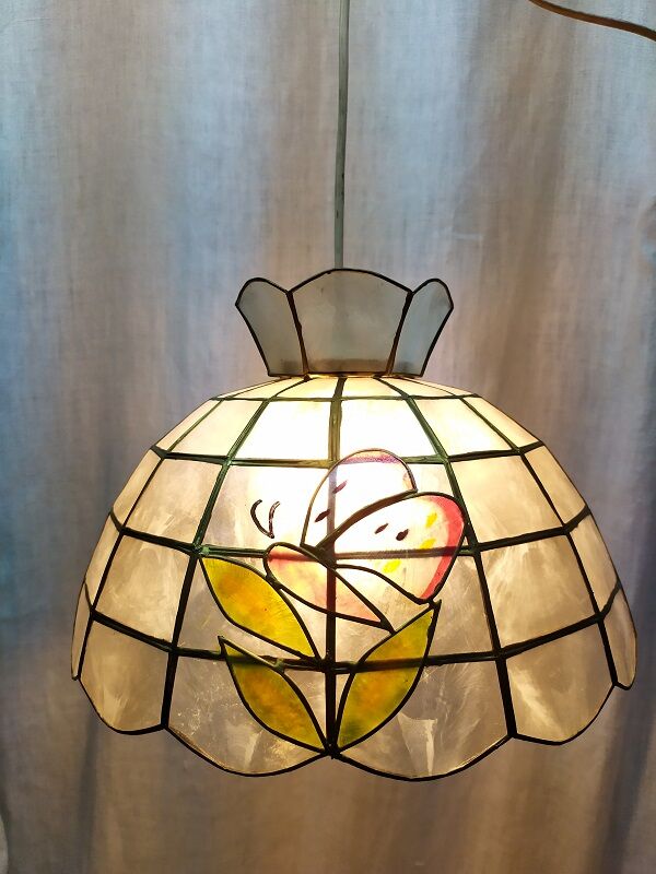 Suspension en nacre papillon et laiton vintage 31 cm