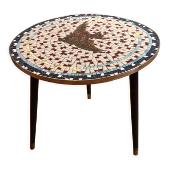 Table ronde en mosaïque