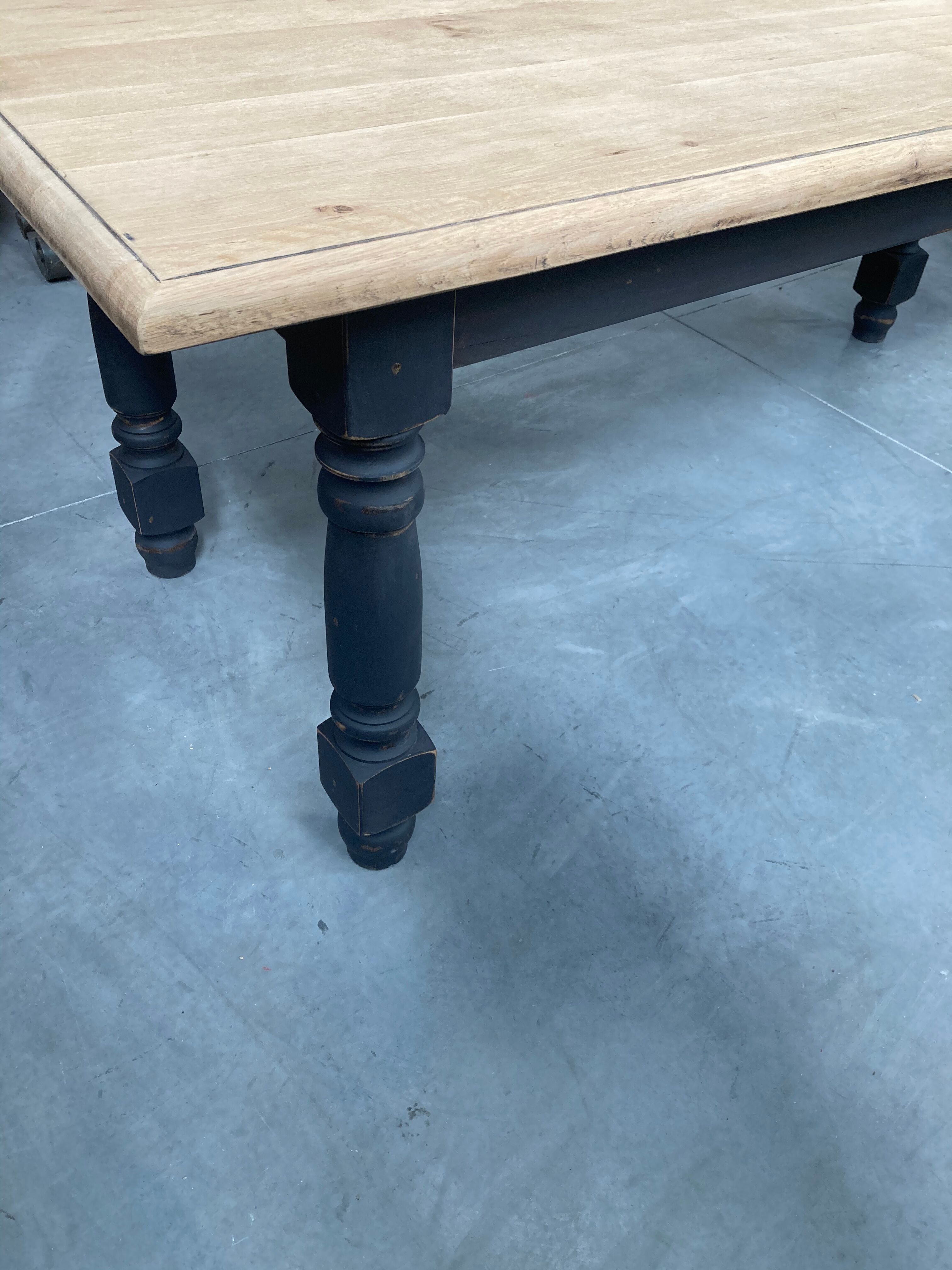 Ancienne table de ferme en chêne massif
