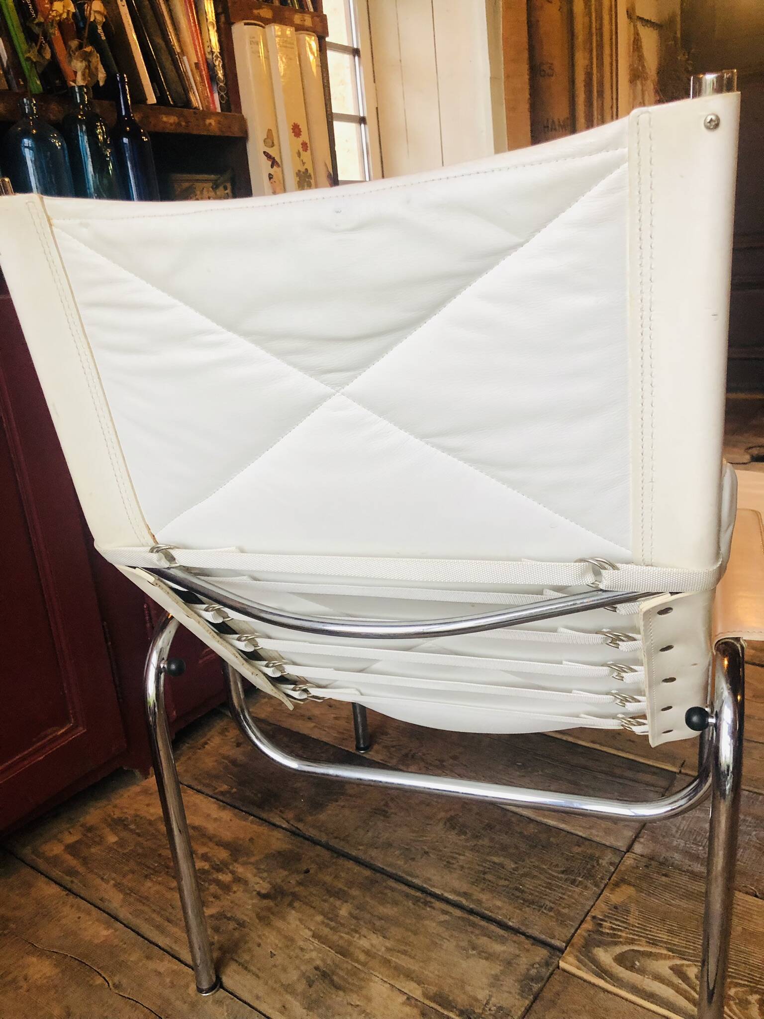 White leather armchair set "Strässle" by Hans Eichenberger, Switzerland 1970.