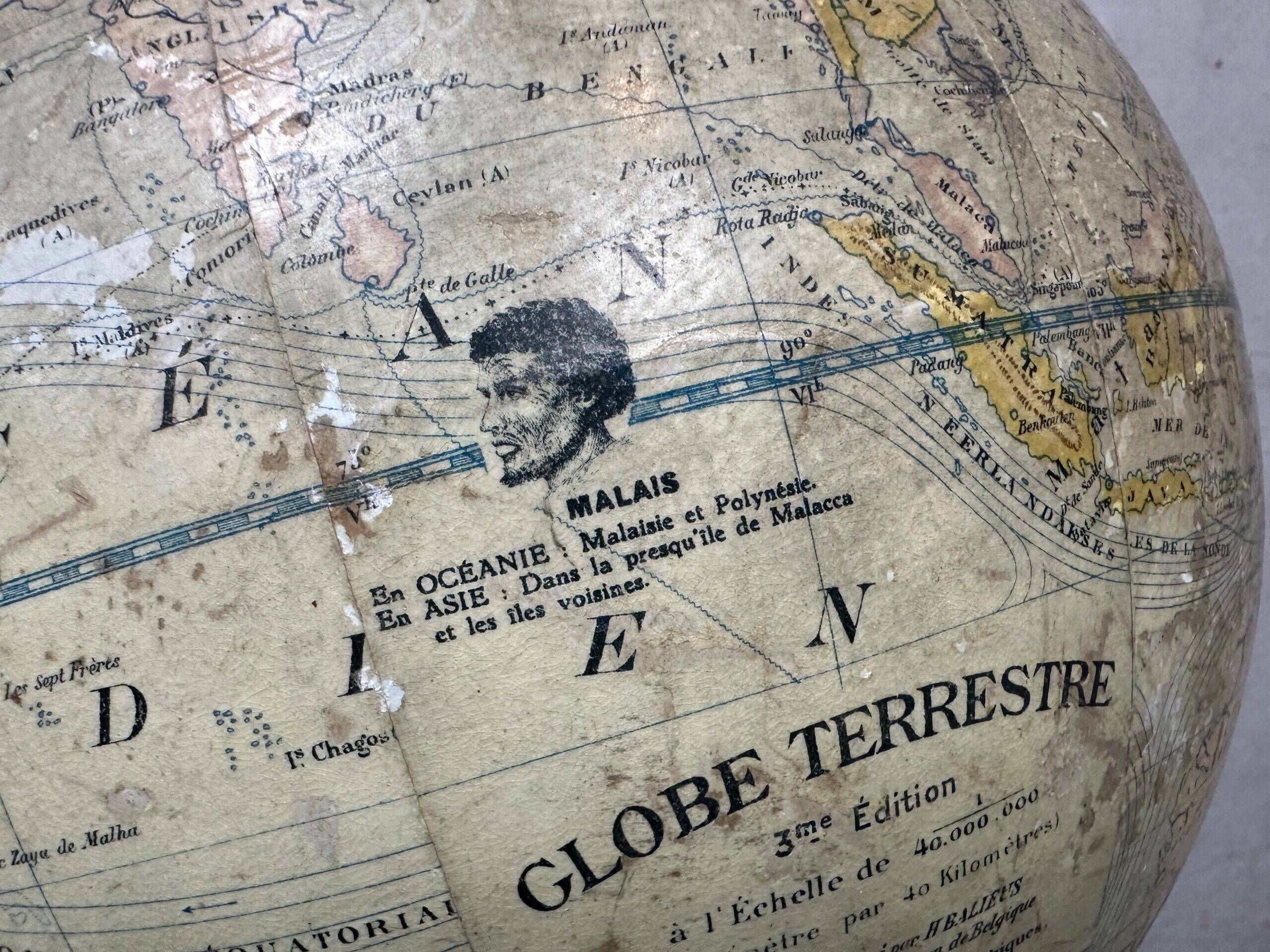 Globe ancien – Windels (plâtre)
