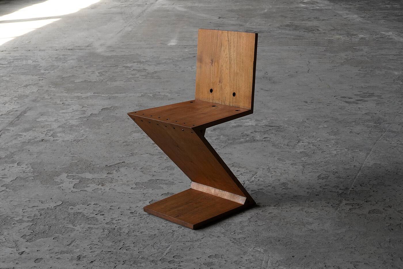 Gerrit Rietveld Zig Zag chair by G.A.v.d. Groenekan, The Netherlands 1960s