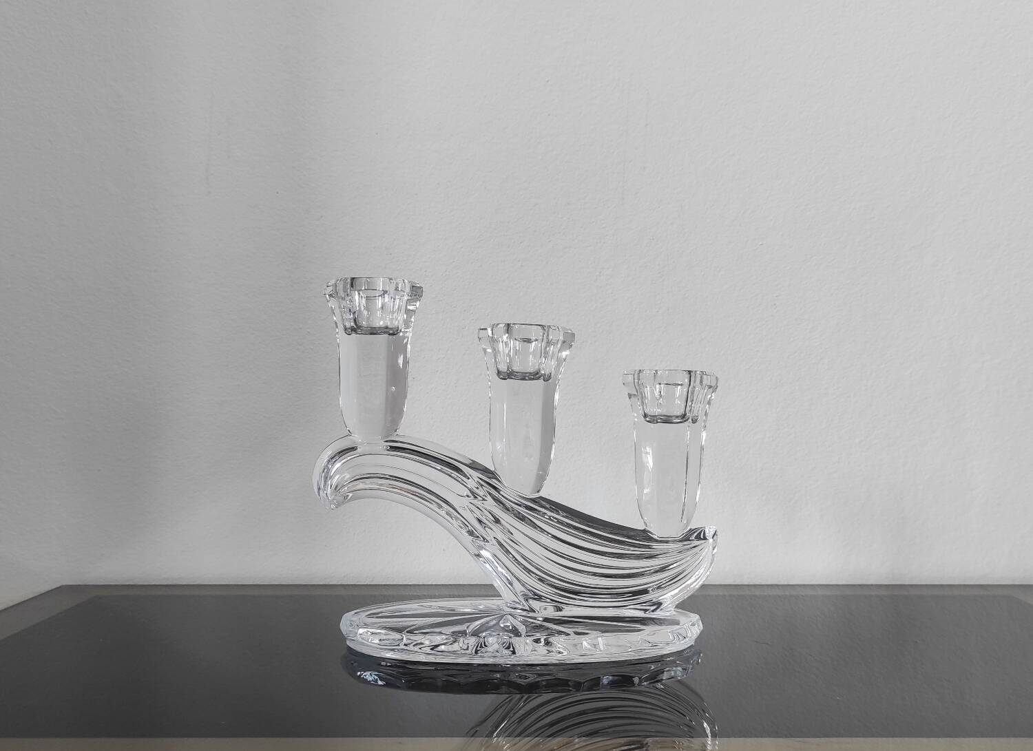 Chandelier with 3 lights in cut crystal, Art Deco style.