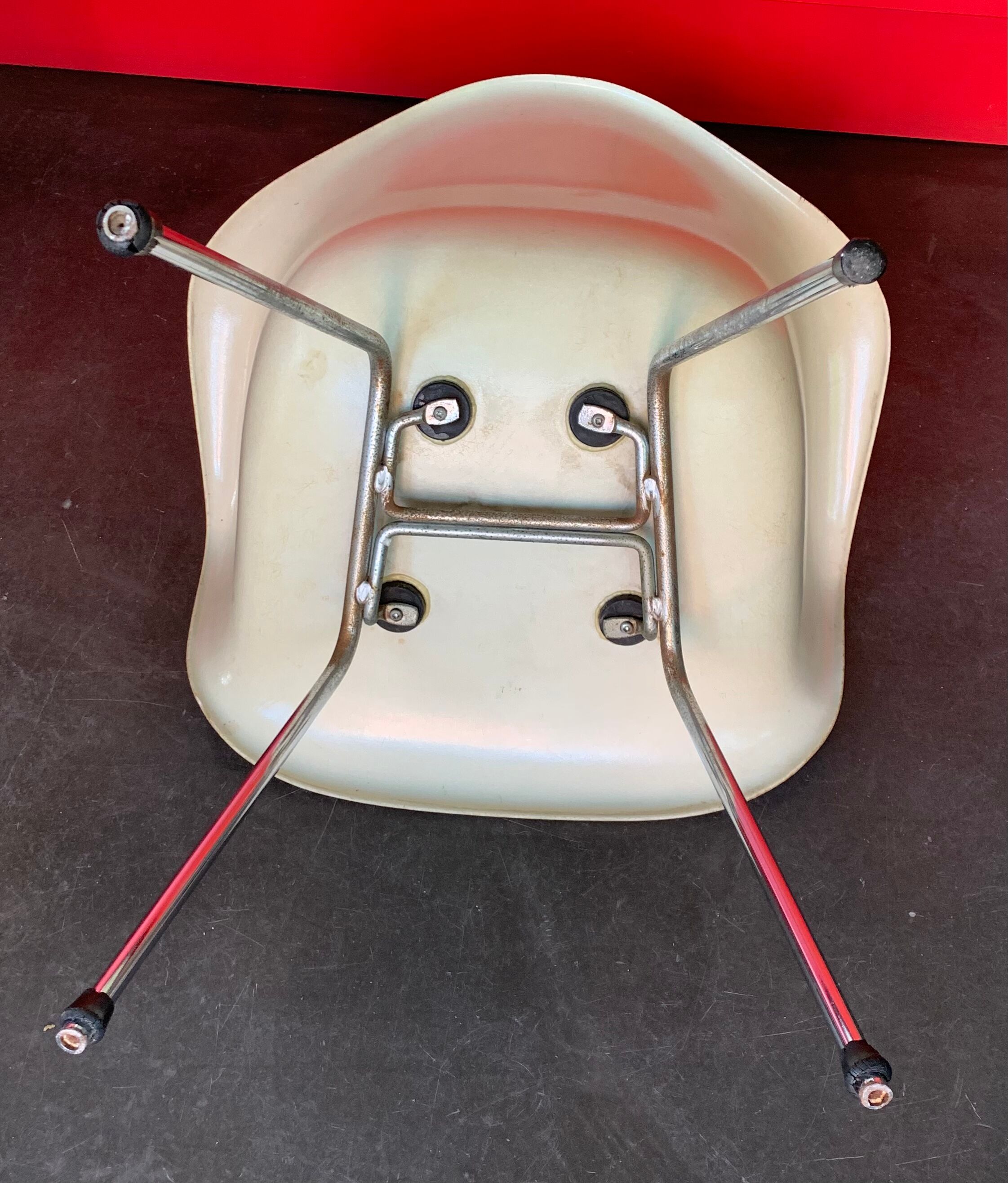 Fauteuil en fibre de verre de Charles & Ray Eames, Hermann Miller