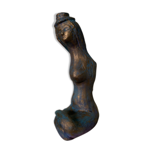 Statue femme contemporaine