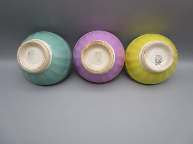Set of 3 antique bowls in Sarreguemines earthenware.