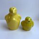 Duo of ceramic salt shakers style chick and vintage penguin