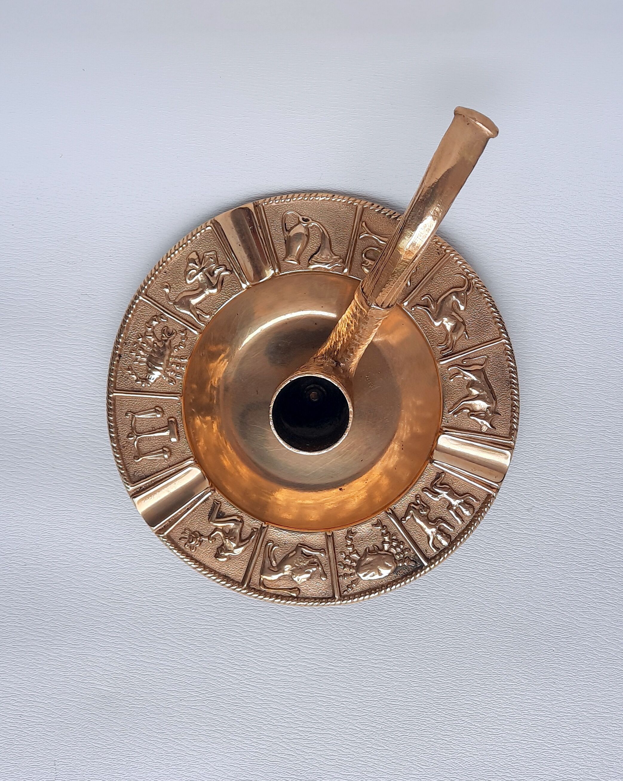 Cendrier et porte bougie en bronze avec les 12 signes astrologiques du zodiaque