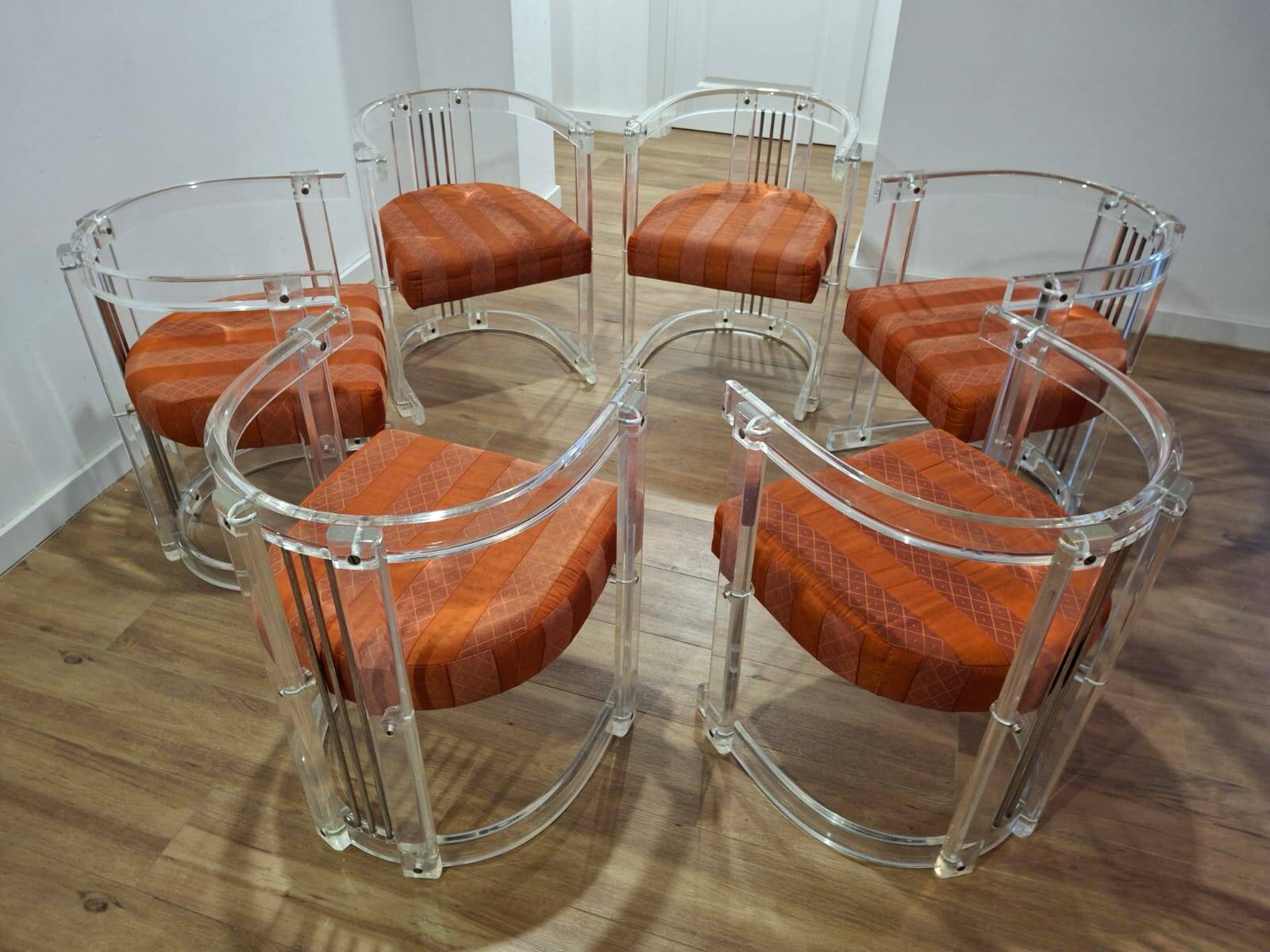 Set of 6 Acrylic and Chrome Chairs, Italy, 1970s