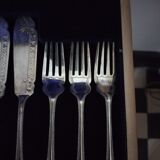 Box 12 cutlery with silver metal fish