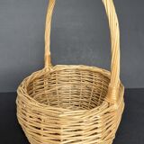 Round wicker basket