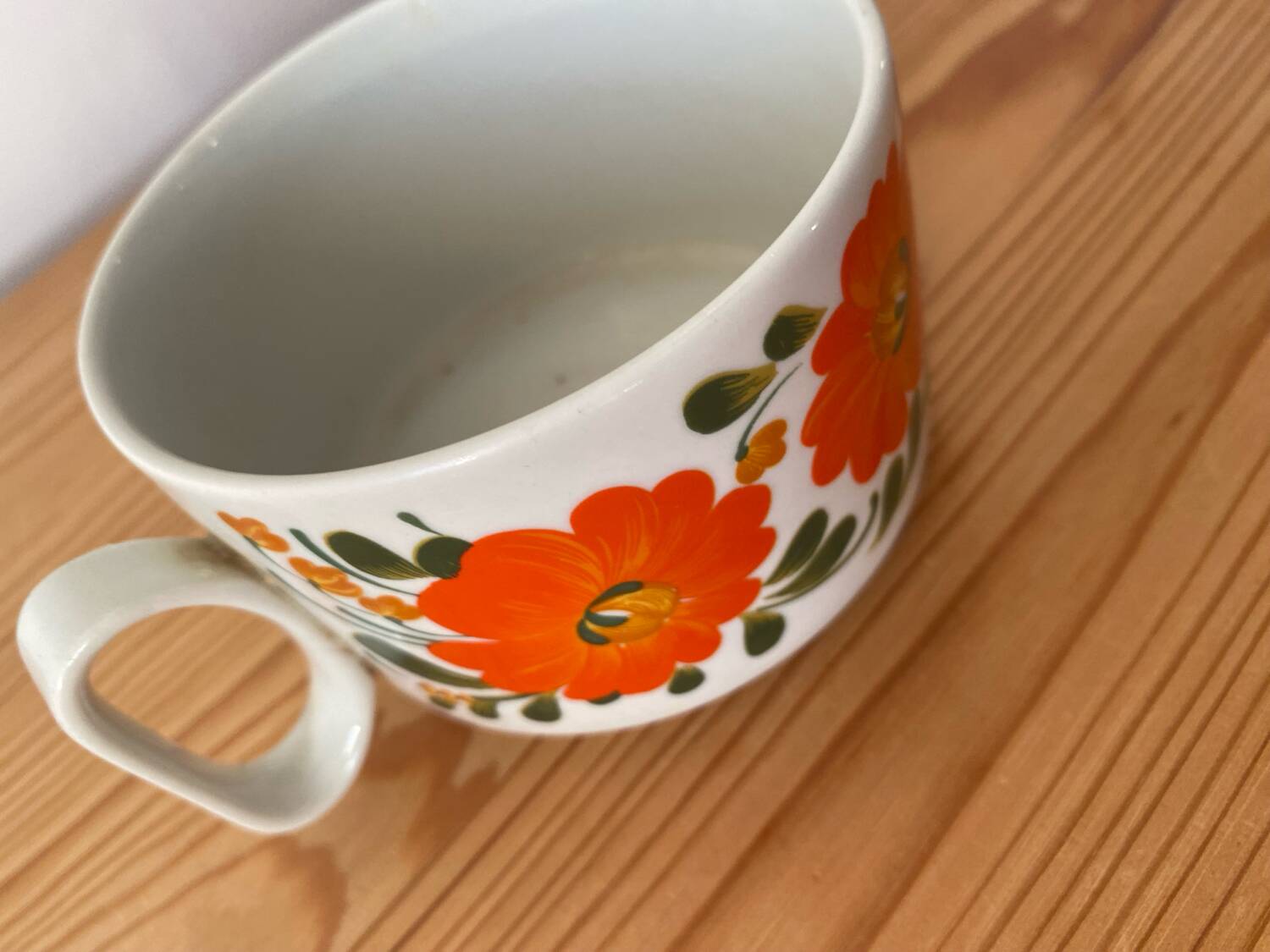 Large vintage Tognana Porceliana d Italia mug.