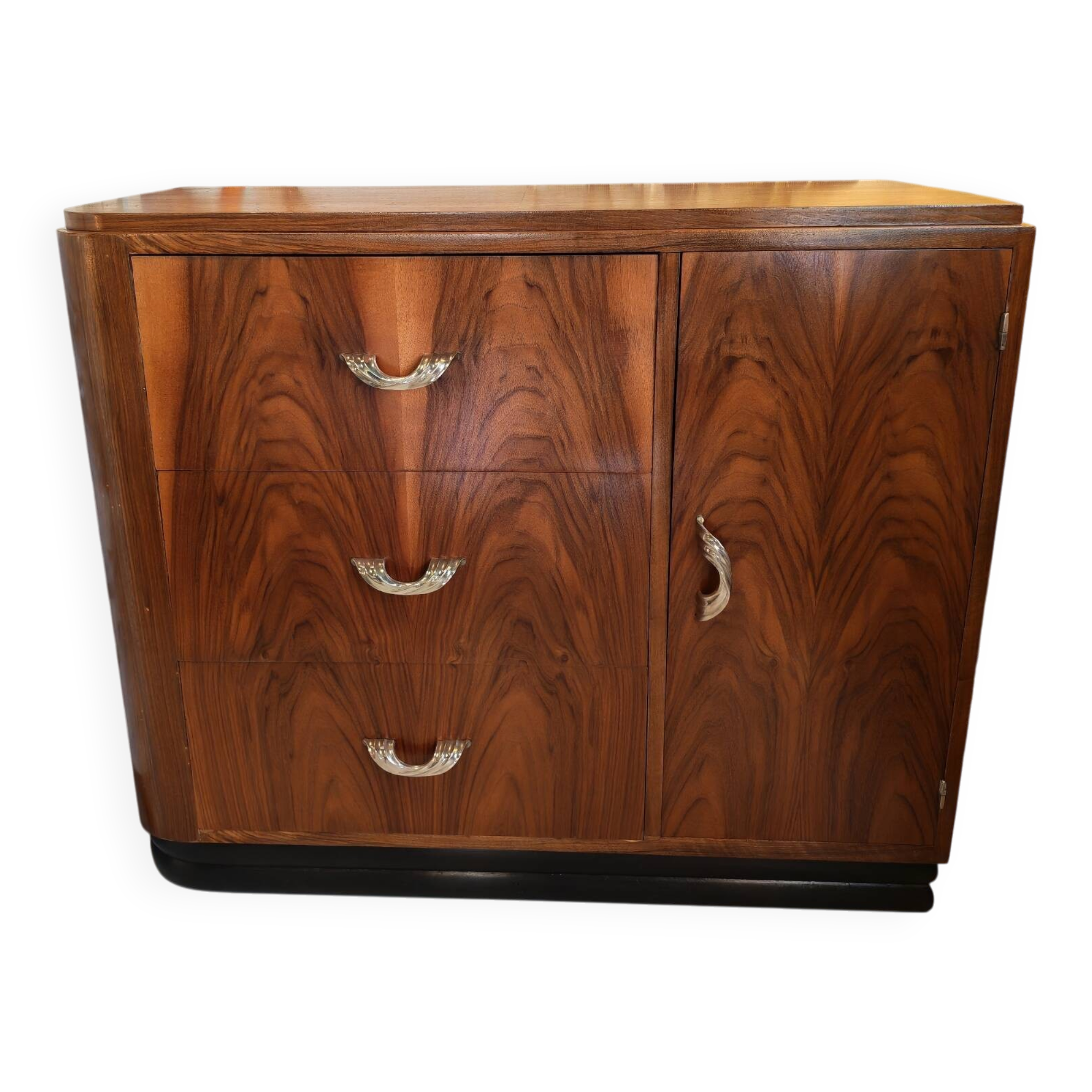 Art Deco bar furniture