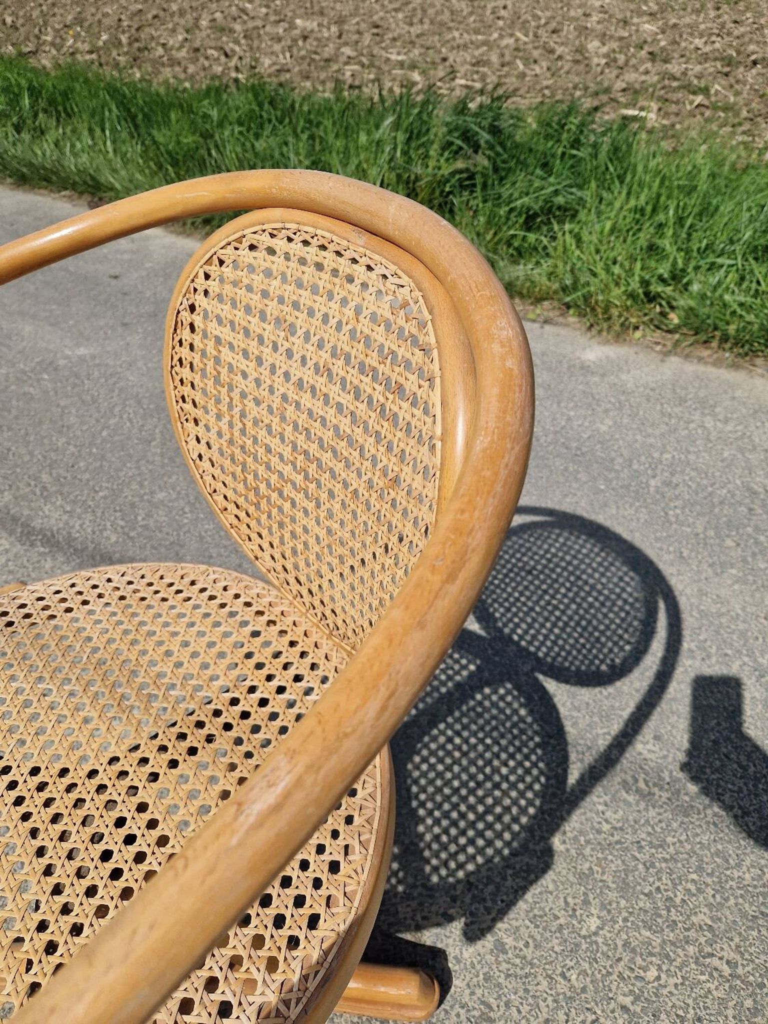 Thonet 5501 curved wood armchair