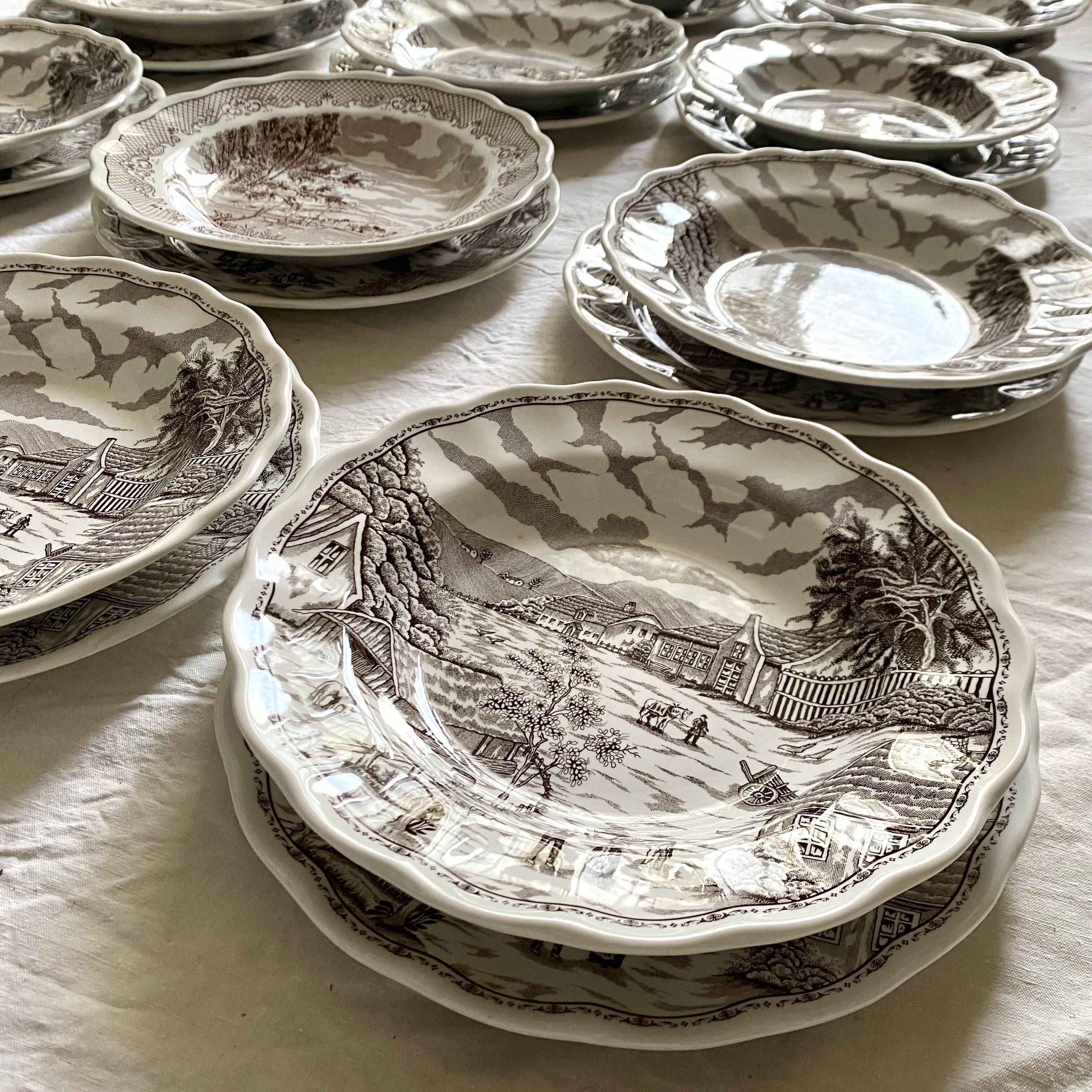 Swiss landscape Italy 25-piece dinner and soup plates