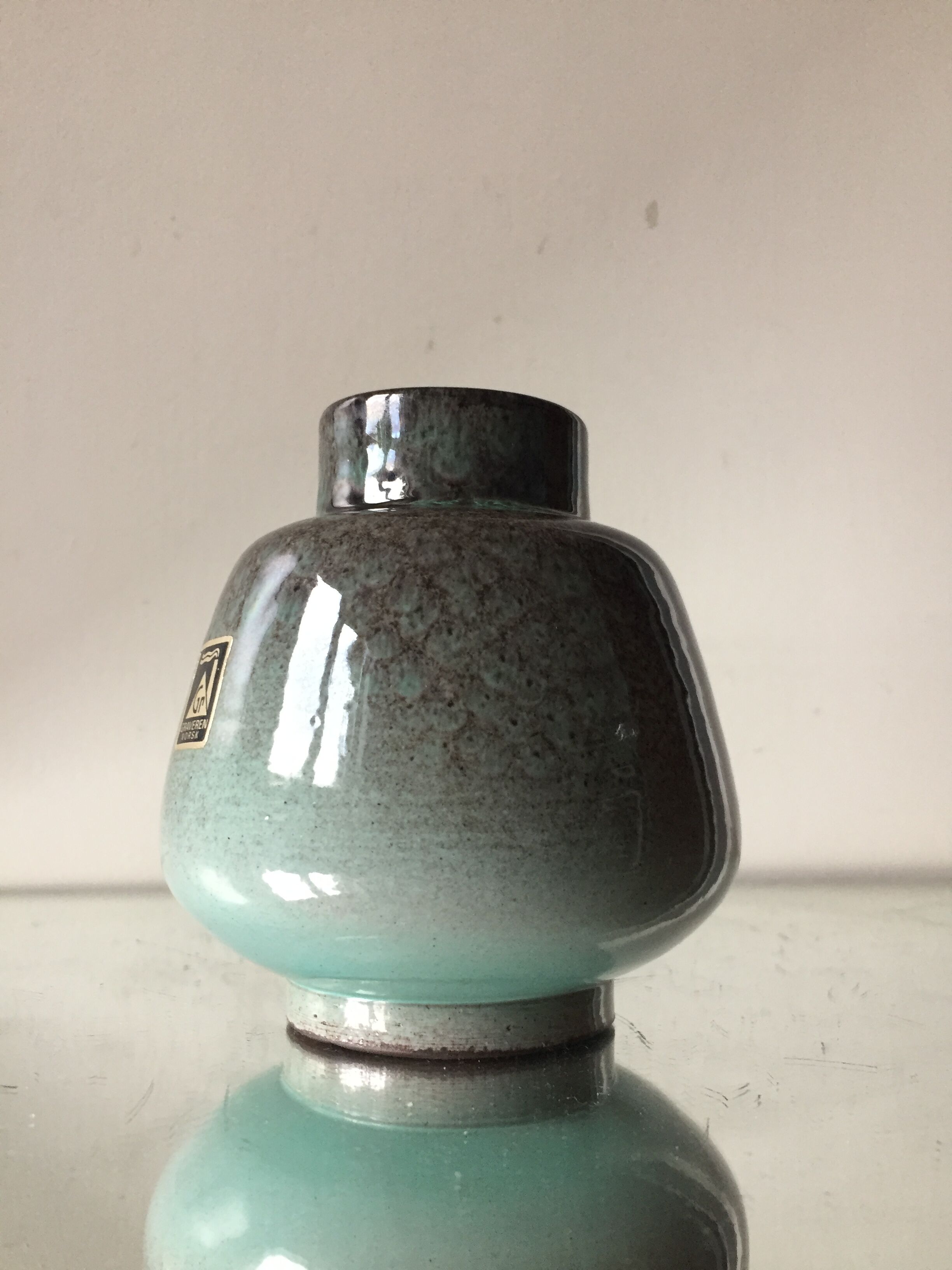 Vase scandinave en grès par Graveren Midcentury