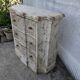 Commode patinée