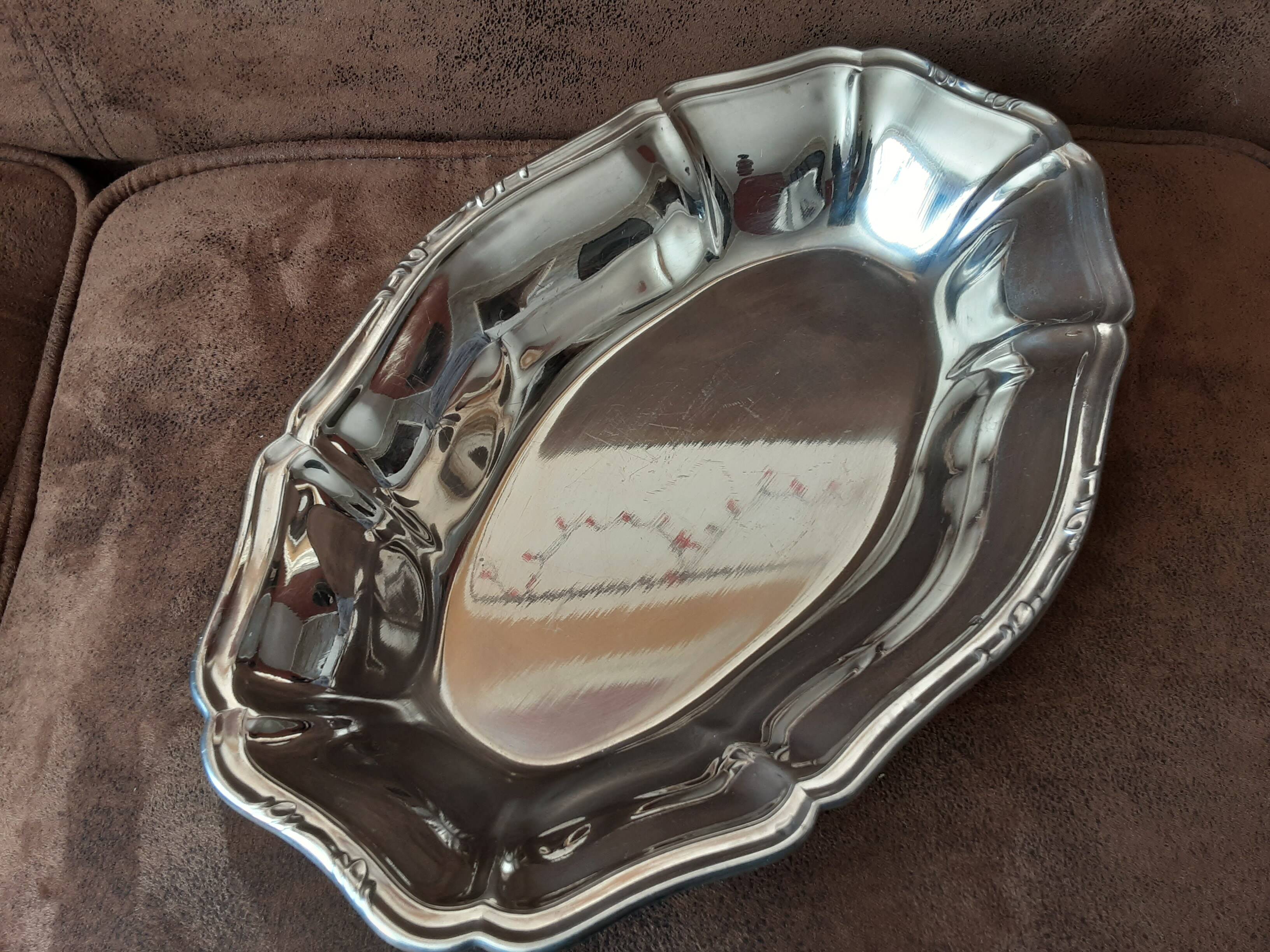 Oval metal plate