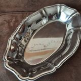 Oval metal plate