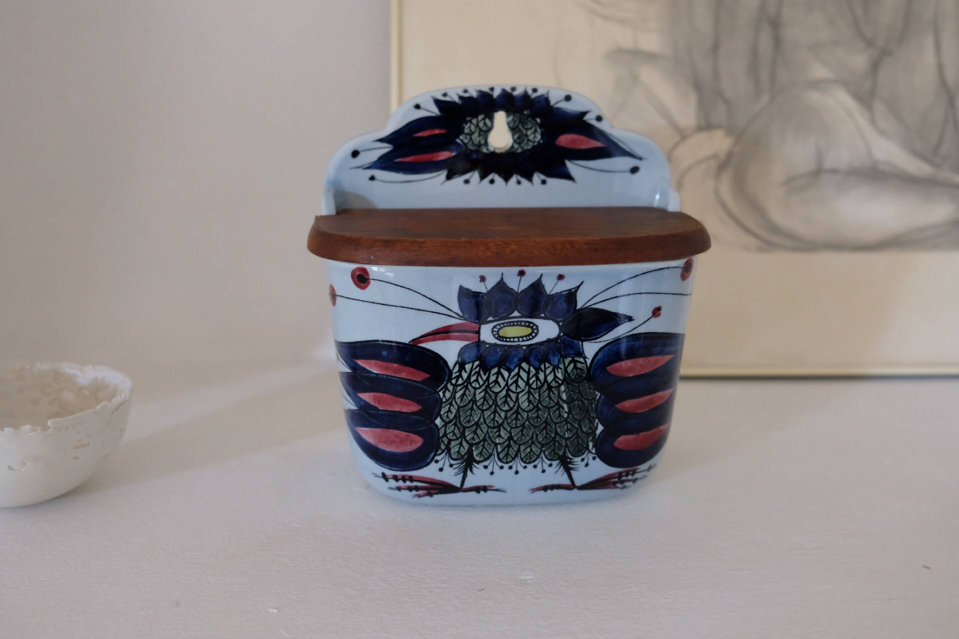 Royal Copenhagen Aluminia Tenera – wall-mounted salt pot "Crazy Bird" – Be