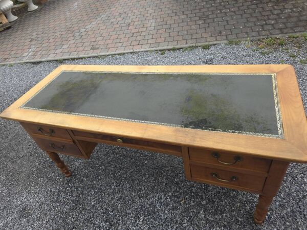 Bureau en merisier massif dessus cuir