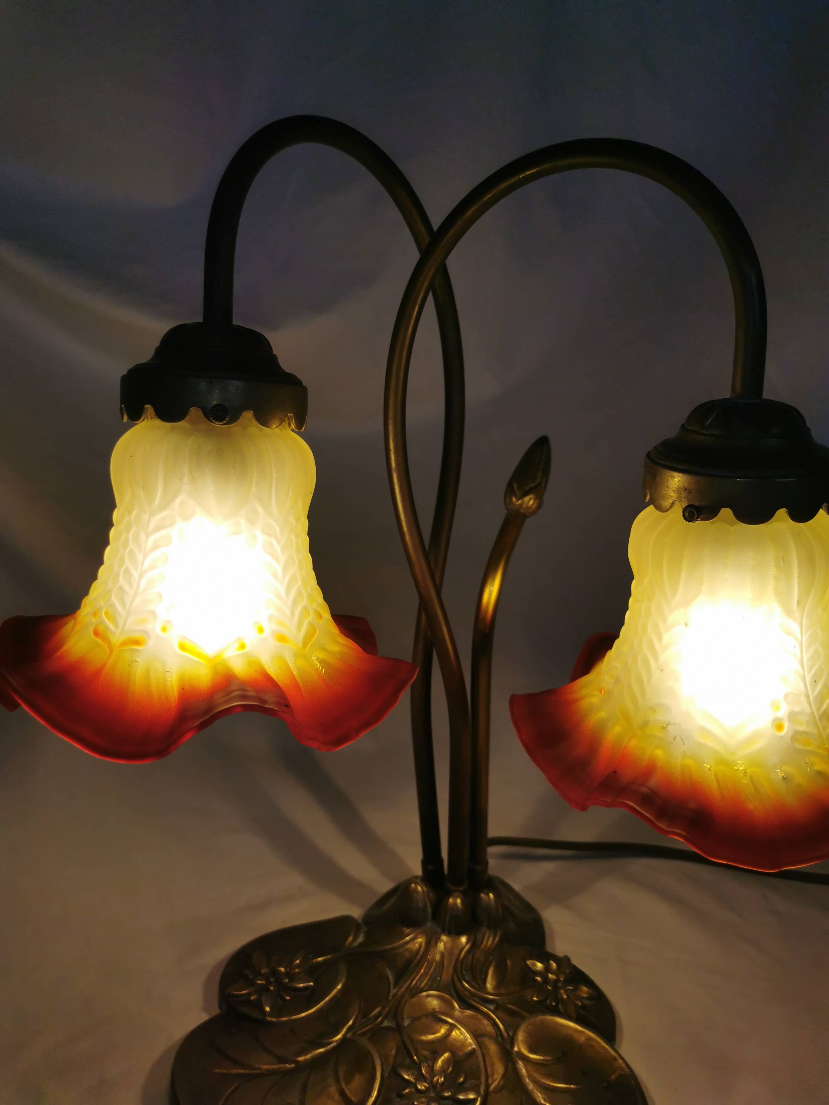 Brass water lily lamp and glass paste tulip, double, art nouveau style.