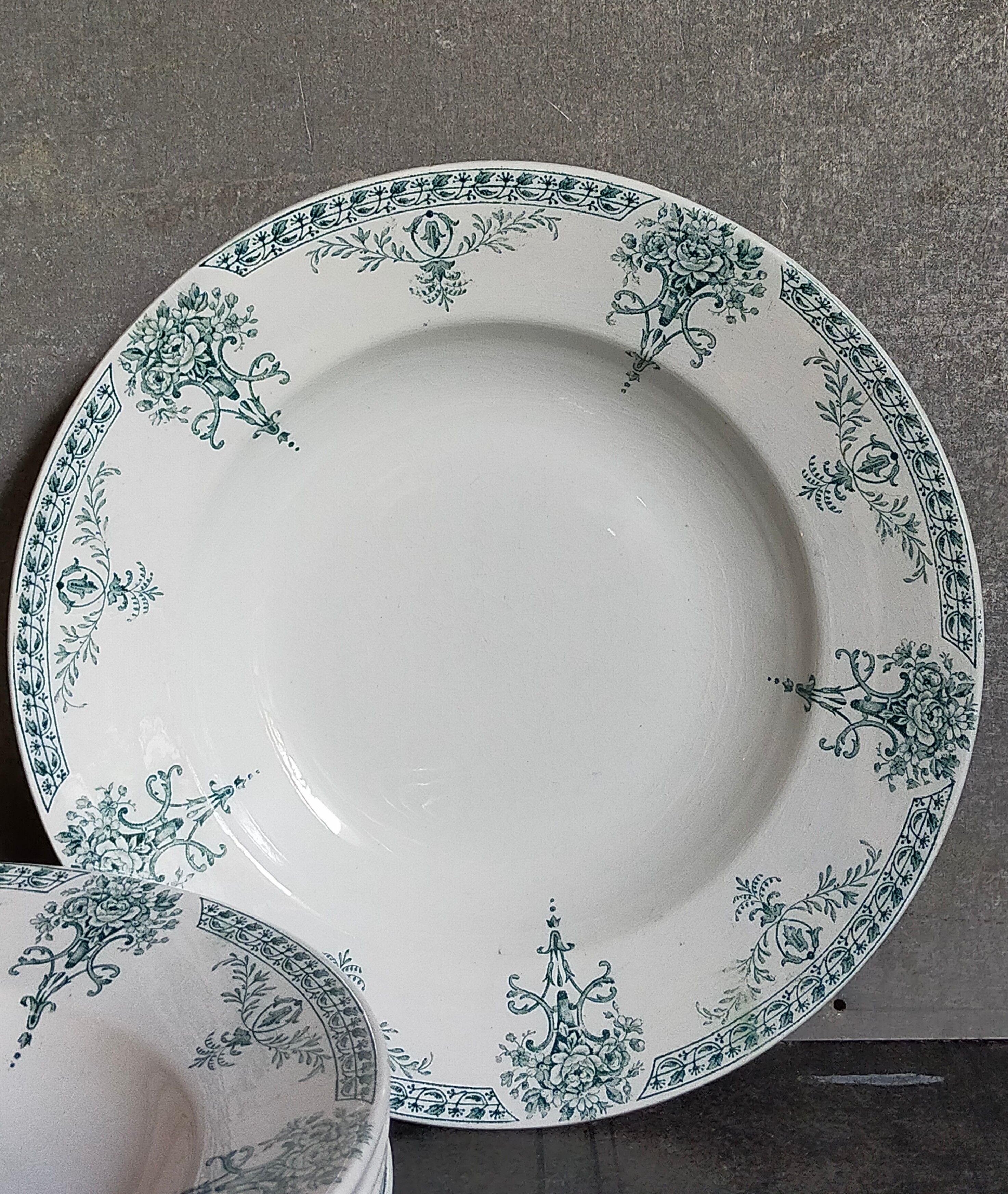 Six iron earth plates from Lunéville model LUGANO old old
