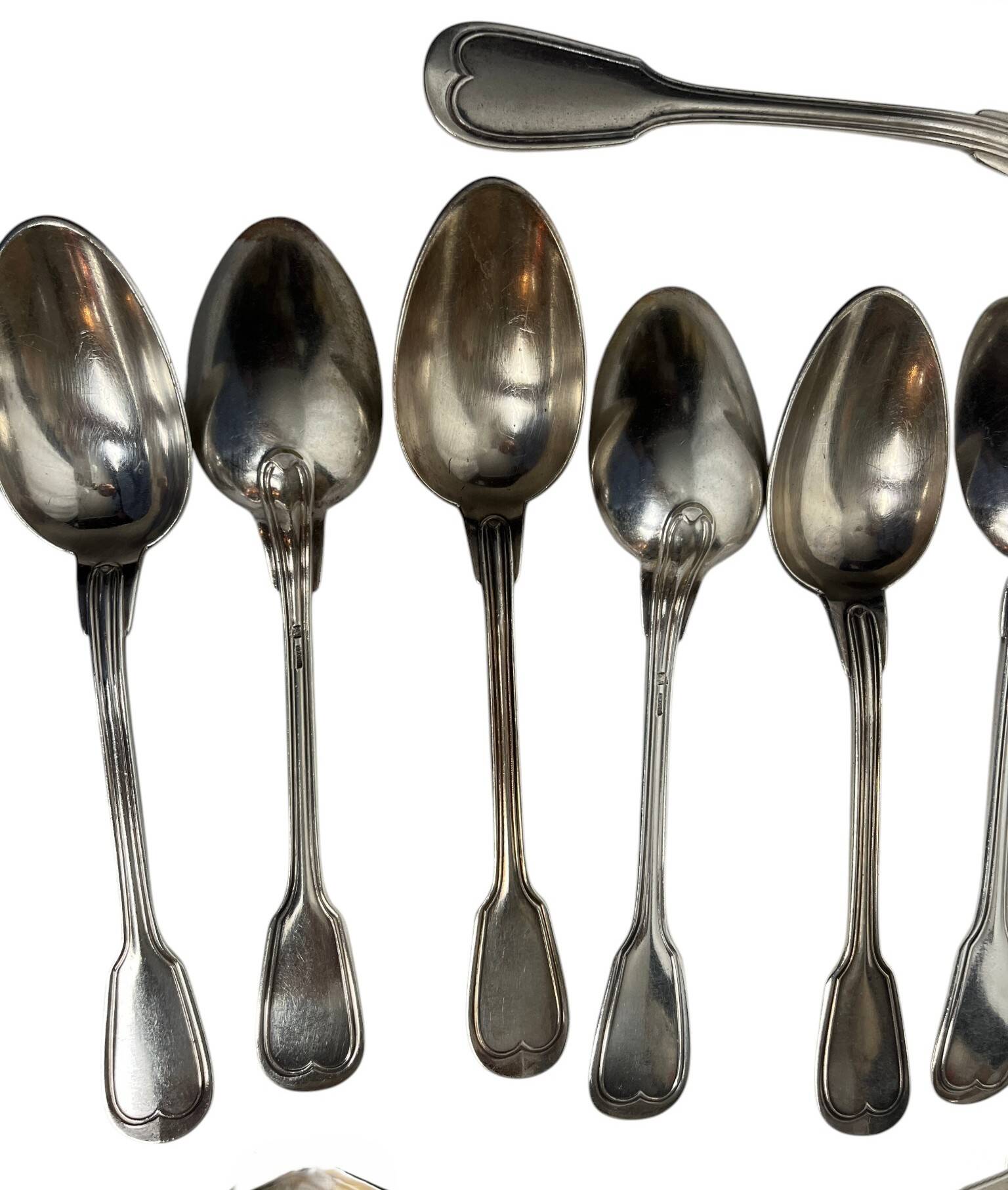 Important lot of 118 pieces of silver-plated metal cutlery by Ercuis, Christofle 20th century.